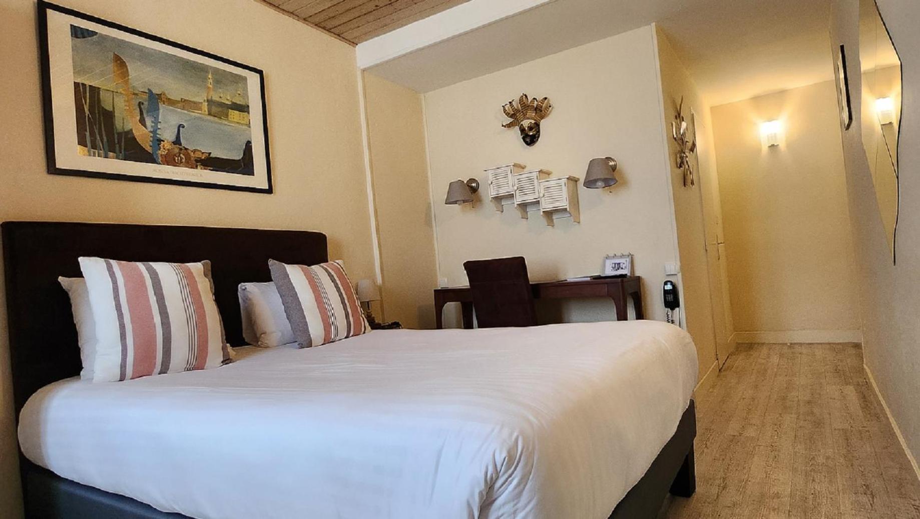 Logis Hotel Lafayette Rochefort France Exteriér fotografie